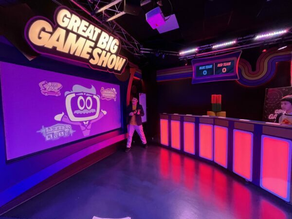 A-live-host-guides-you-through-the-Great-Big-Game-Show.-Photo-credit-JiaYing-Grygiel-scaled-e1765842805830