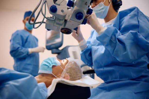 Eye Surgery Vs LASIK