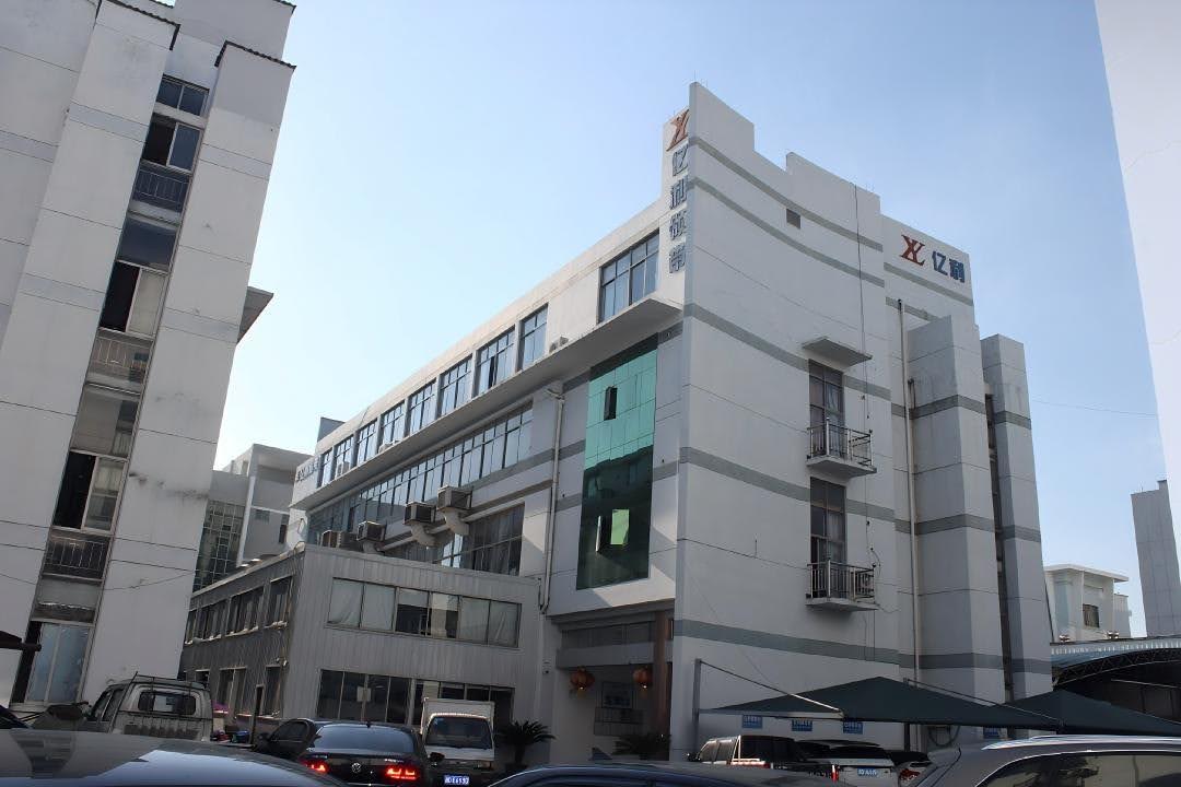 How a Silk Tie Supplier with 30+ Years Experience Helps