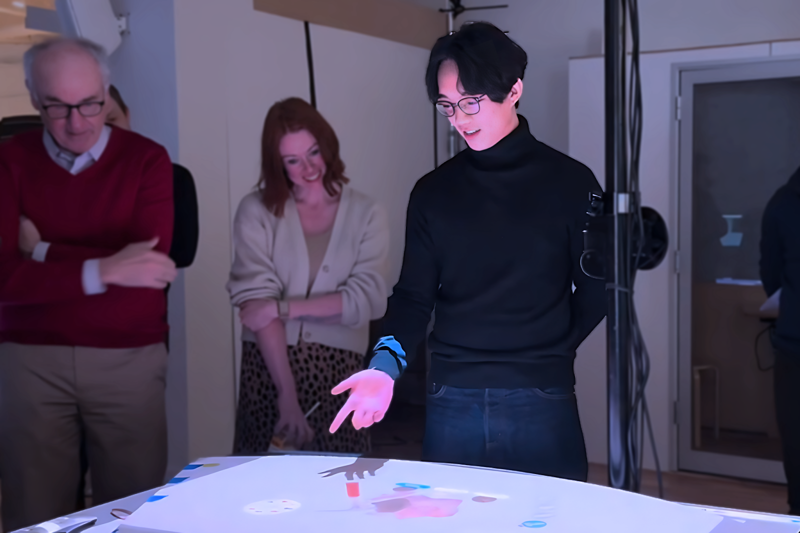 Shih-Hsueh Wang demonstrates the Identify It! prototype