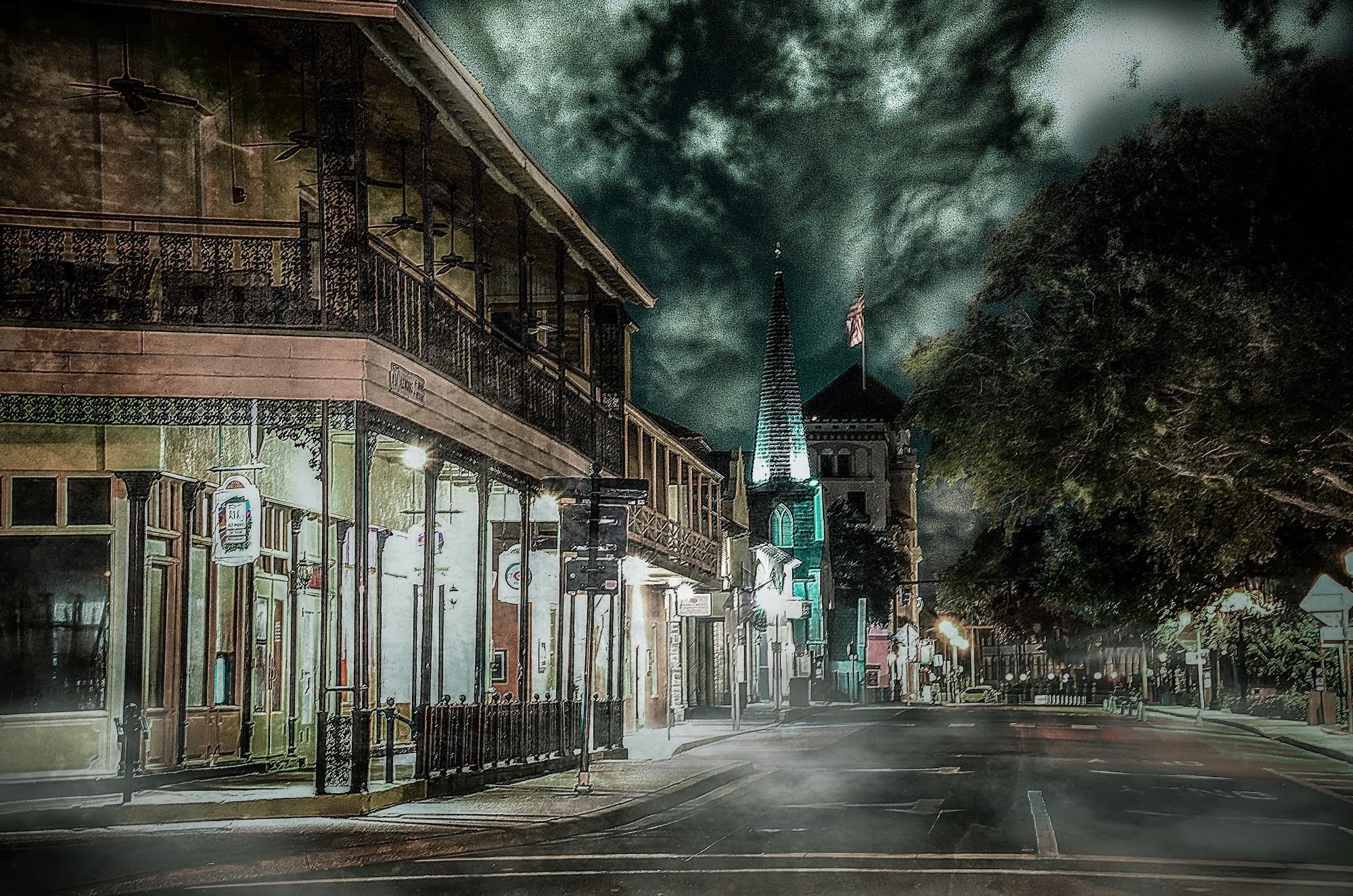St. Augustine at night &ndash; Copyright US Ghost Adventures