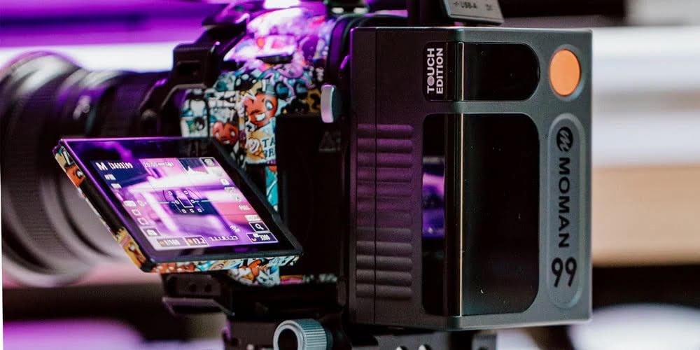 V-mount camera battery