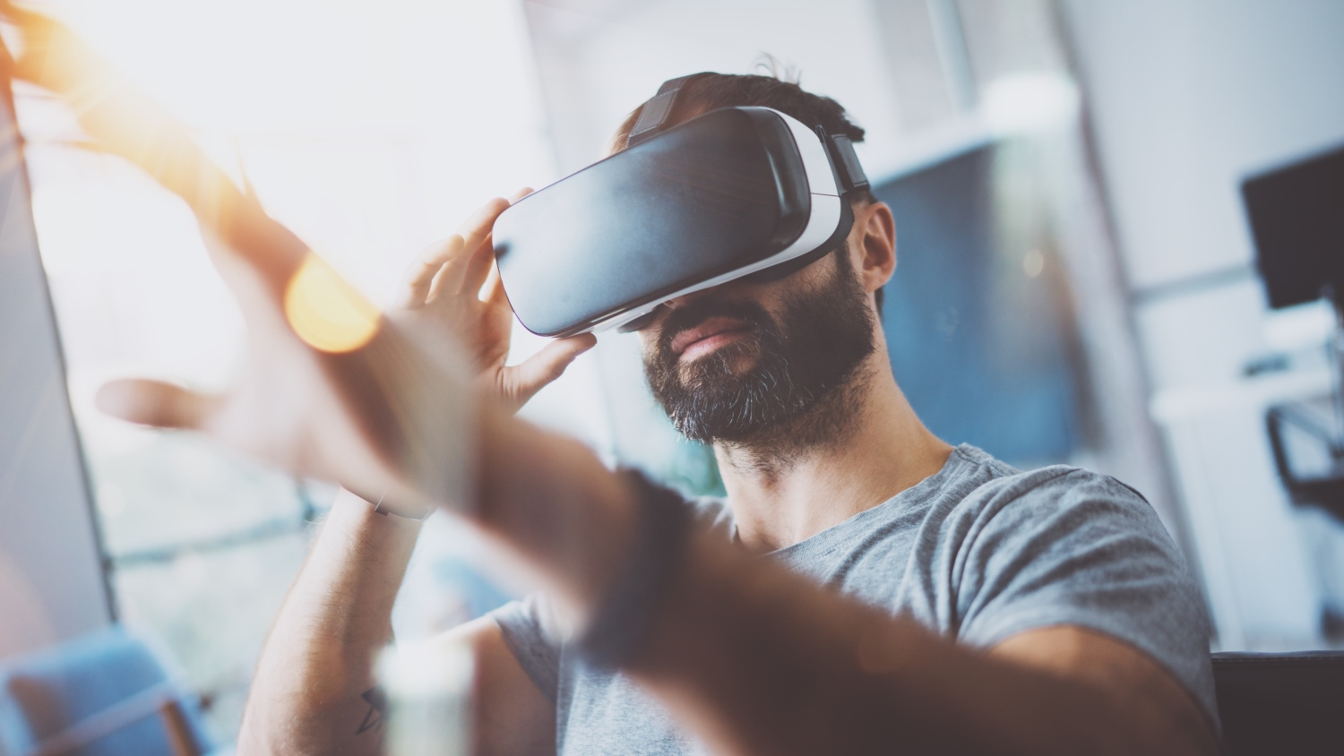 VR