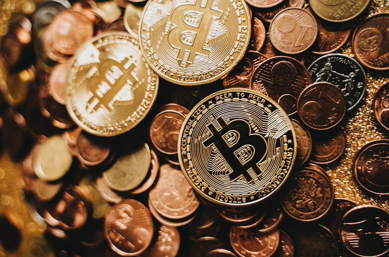 153,600+ Bitcoin Stock Photos, Pictures & Royalty-Free ...